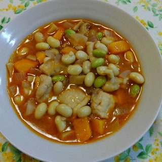 子供の大好物(^o^)豆と鶏肉のケチャップ煮
